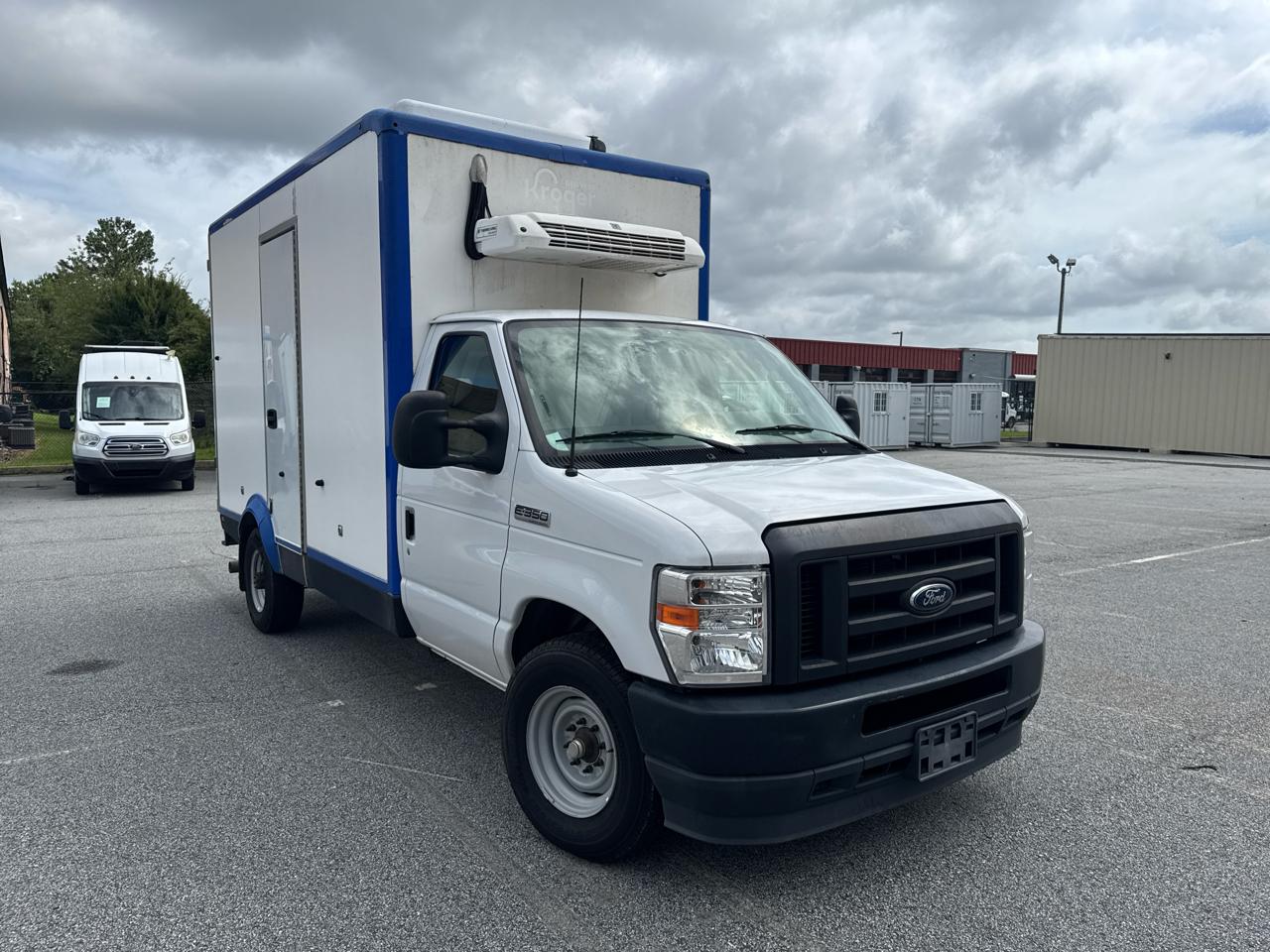 Ford E-Series Cutaway E-350 SRW 138" WB 2023