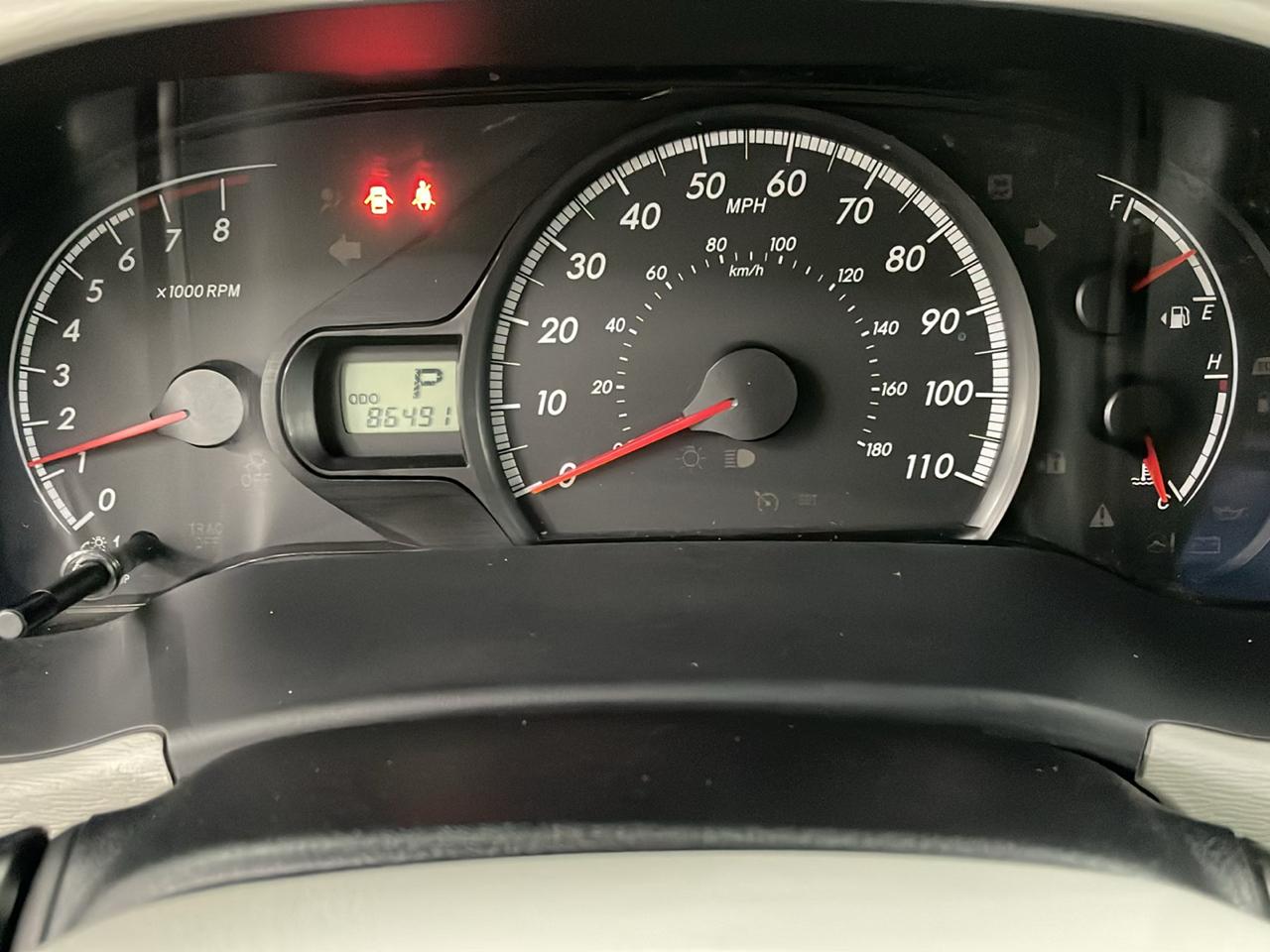 Toyota Sienna 5dr 8-Pass Van V6 LE FWD (Natl) 2012