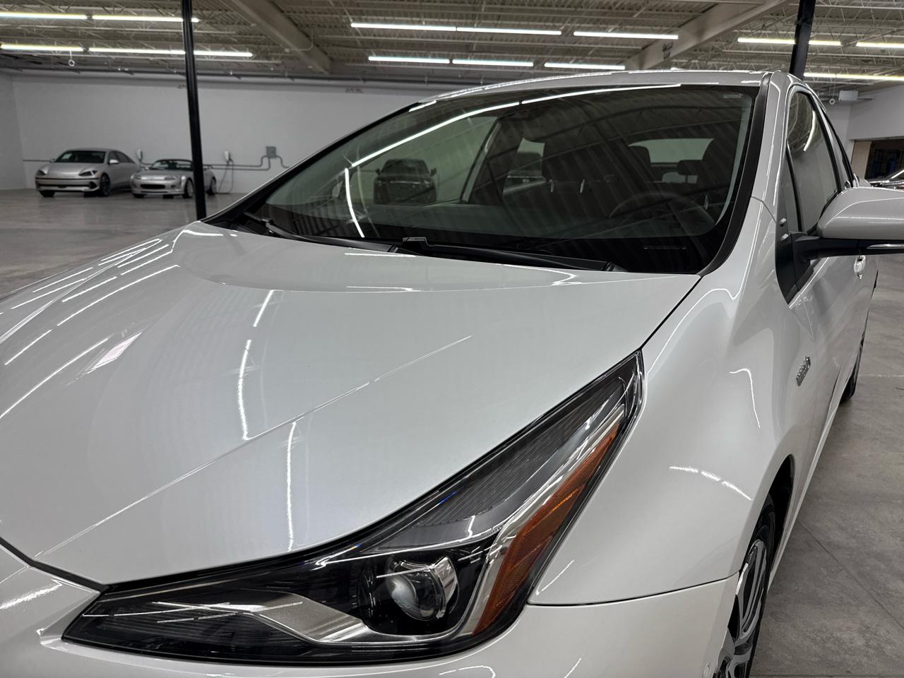 Toyota Prius LE AWD-e (Natl) 2022
