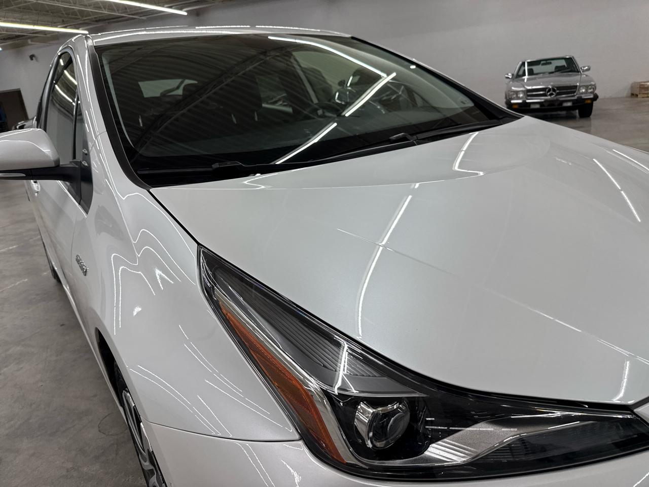 Toyota Prius LE AWD-e (Natl) 2022