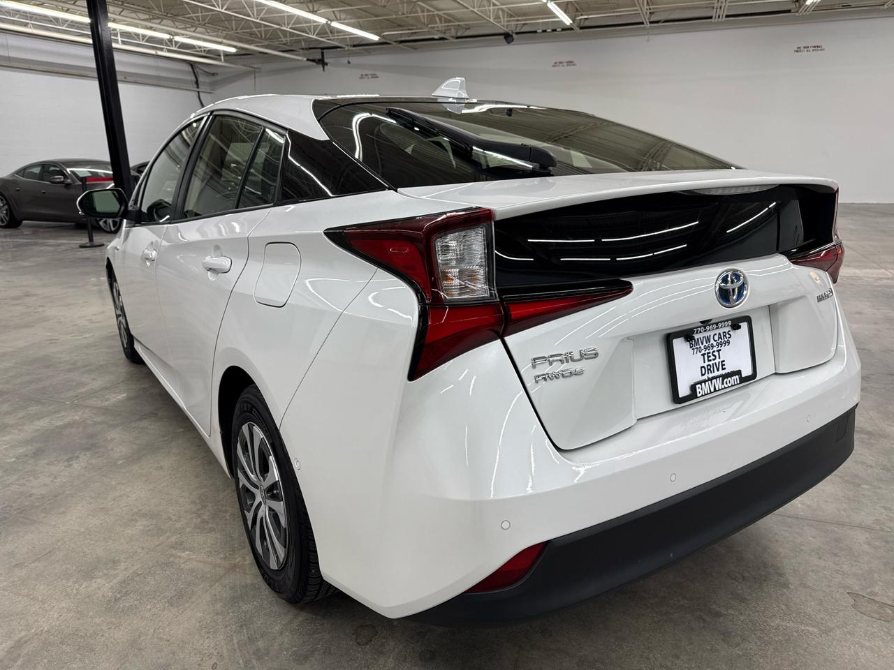 Toyota Prius LE AWD-e (Natl) 2022