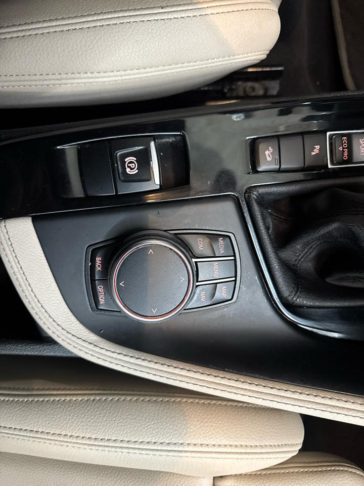 BMW X1 xDrive28i Sports Activity Vehicle 2021