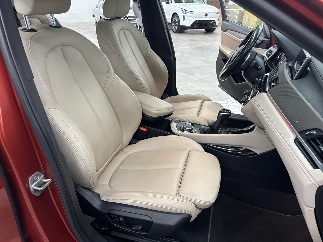 BMW X1 xDrive28i Sports Activity Vehicle 2021