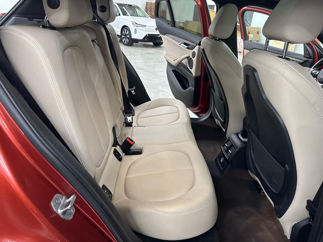 BMW X1 xDrive28i Sports Activity Vehicle 2021