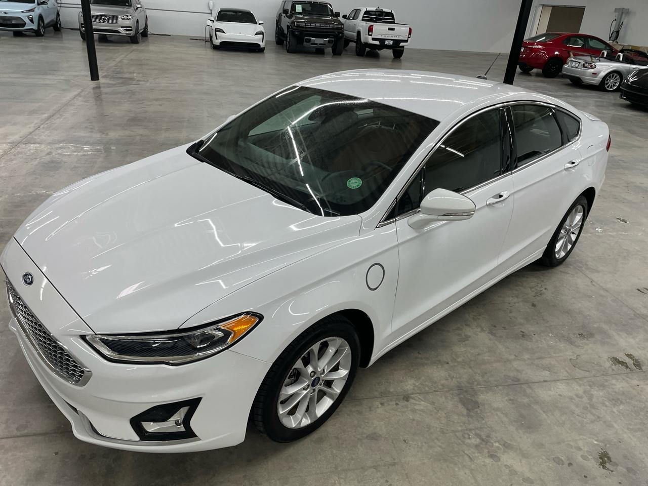 Ford Fusion Energi Titanium FWD 2019