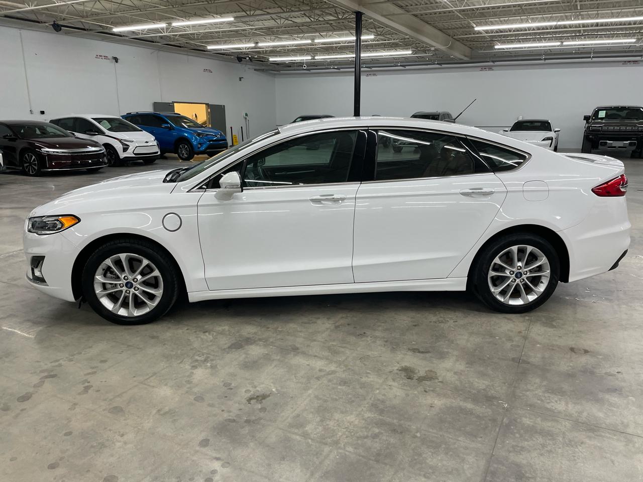 Ford Fusion Energi Titanium FWD 2019