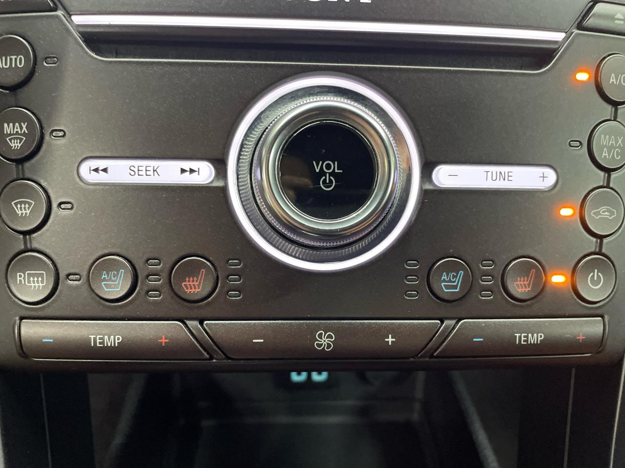 Ford Fusion Energi Titanium FWD 2019