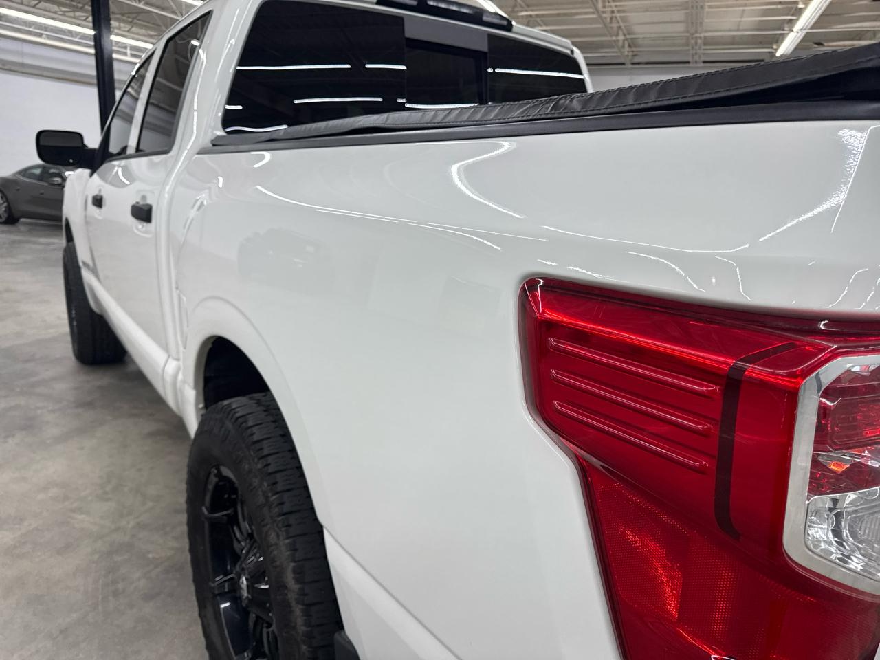 Nissan Titan 4x4 Crew Cab S 2021
