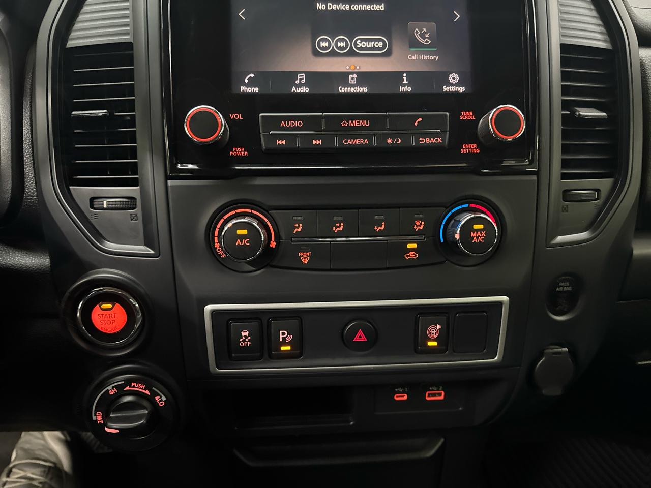 Nissan Titan 4x4 Crew Cab S 2021