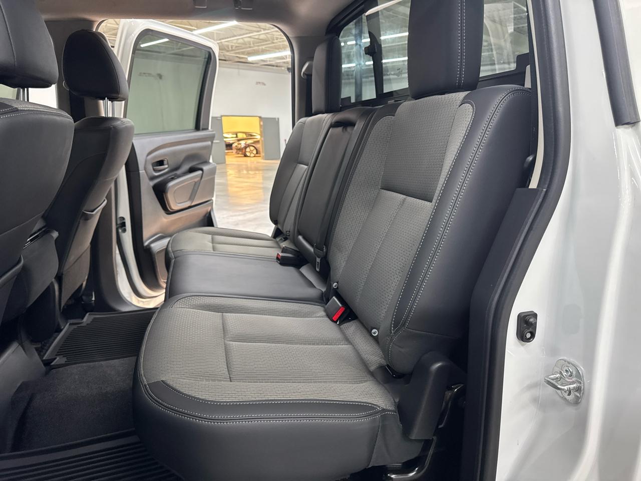 Nissan Titan 4x4 Crew Cab S 2021