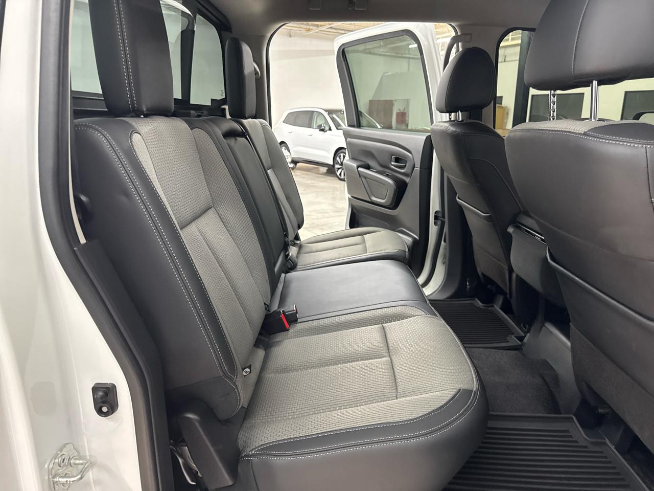 Nissan Titan 4x4 Crew Cab S 2021