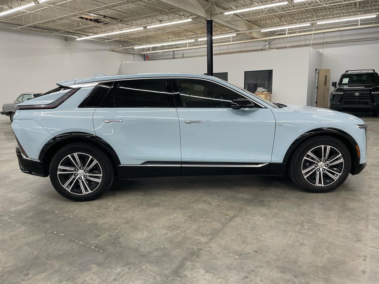 Cadillac Lyriq Lux-2 2024