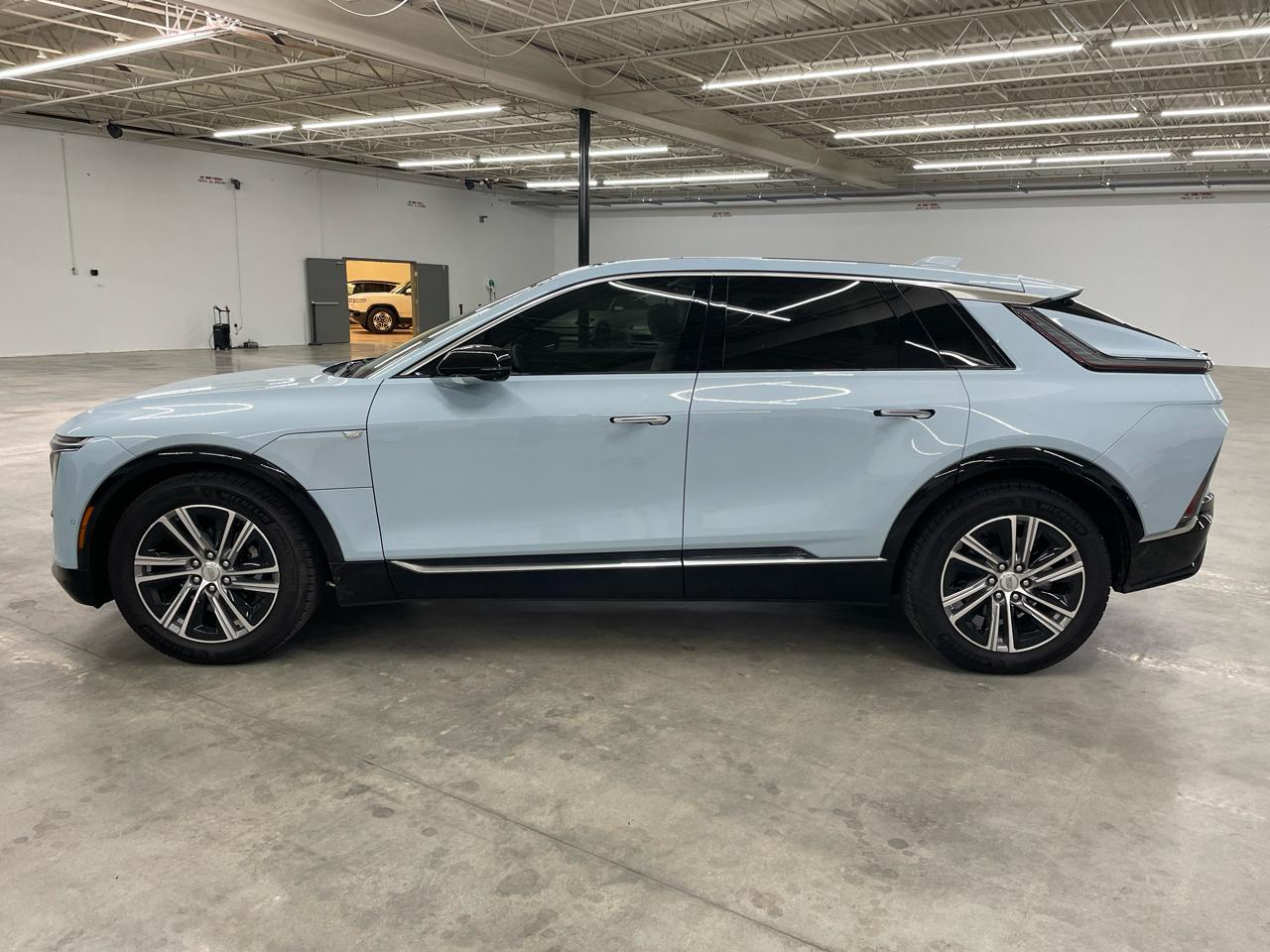 Cadillac Lyriq Lux-2 2024