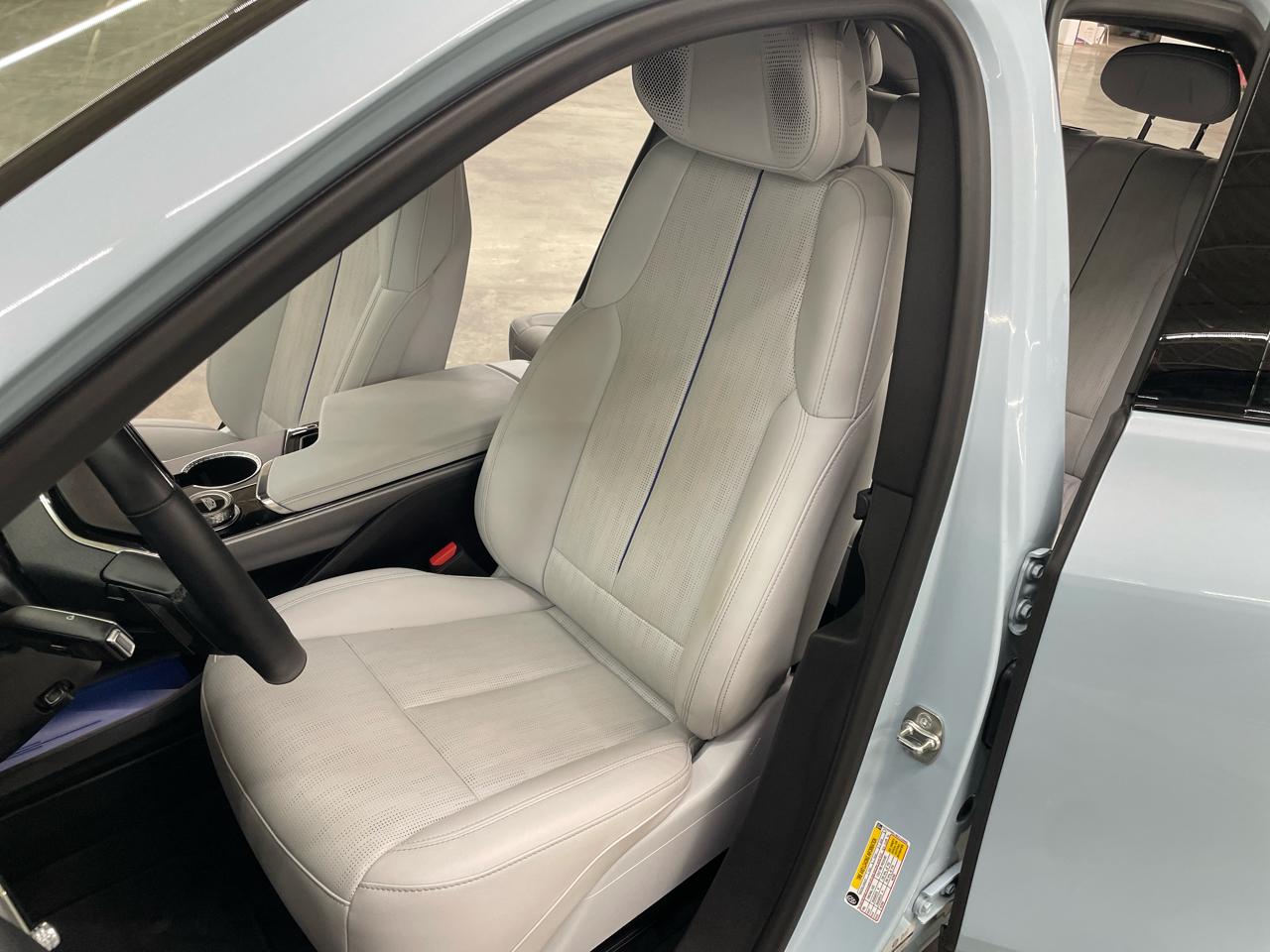 Cadillac Lyriq Lux-2 2024