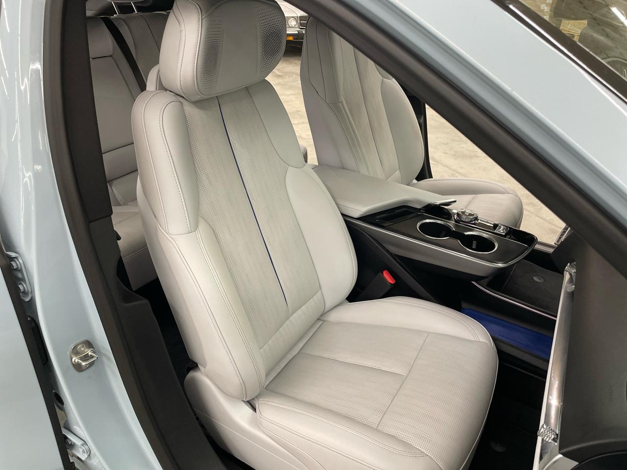 Cadillac Lyriq Lux-2 2024