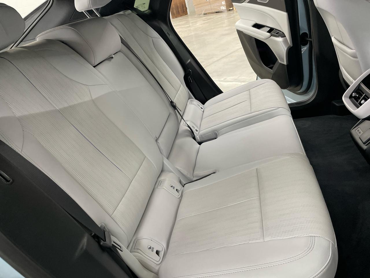 Cadillac Lyriq Lux-2 2024