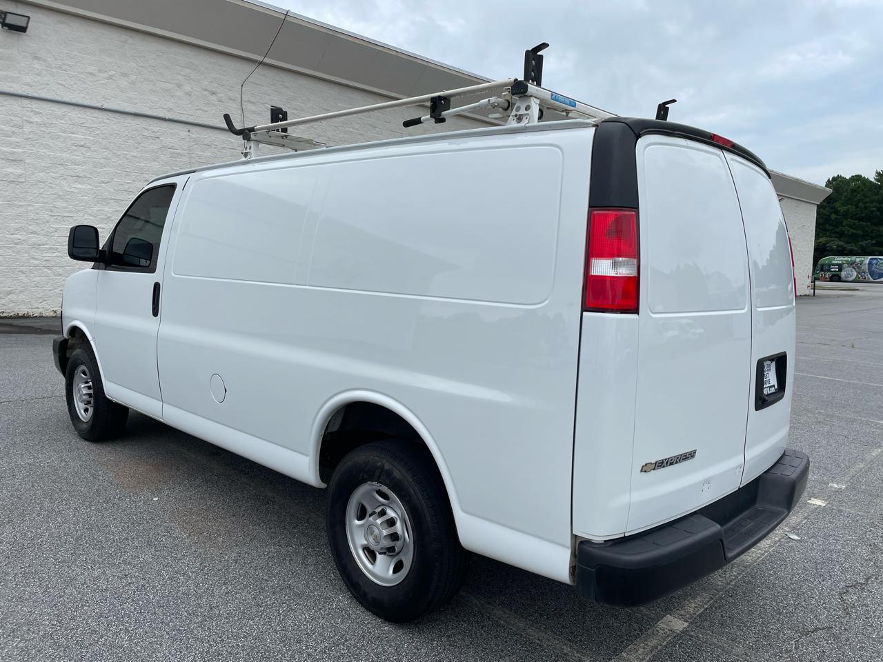 Chevrolet Express Cargo Van RWD 2500 135" 2023