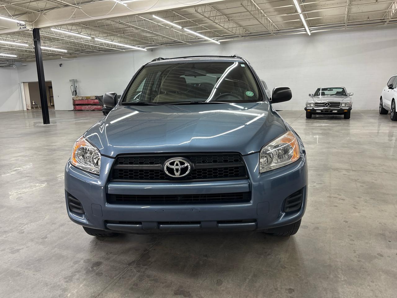 Toyota RAV4 FWD 4dr I4 (Natl) 2012