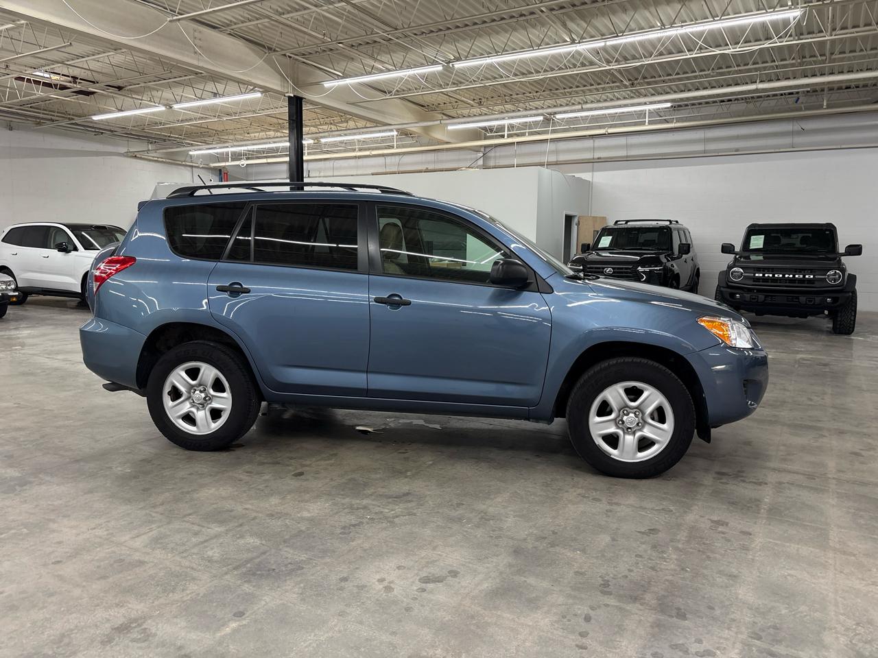 Toyota RAV4 FWD 4dr I4 (Natl) 2012