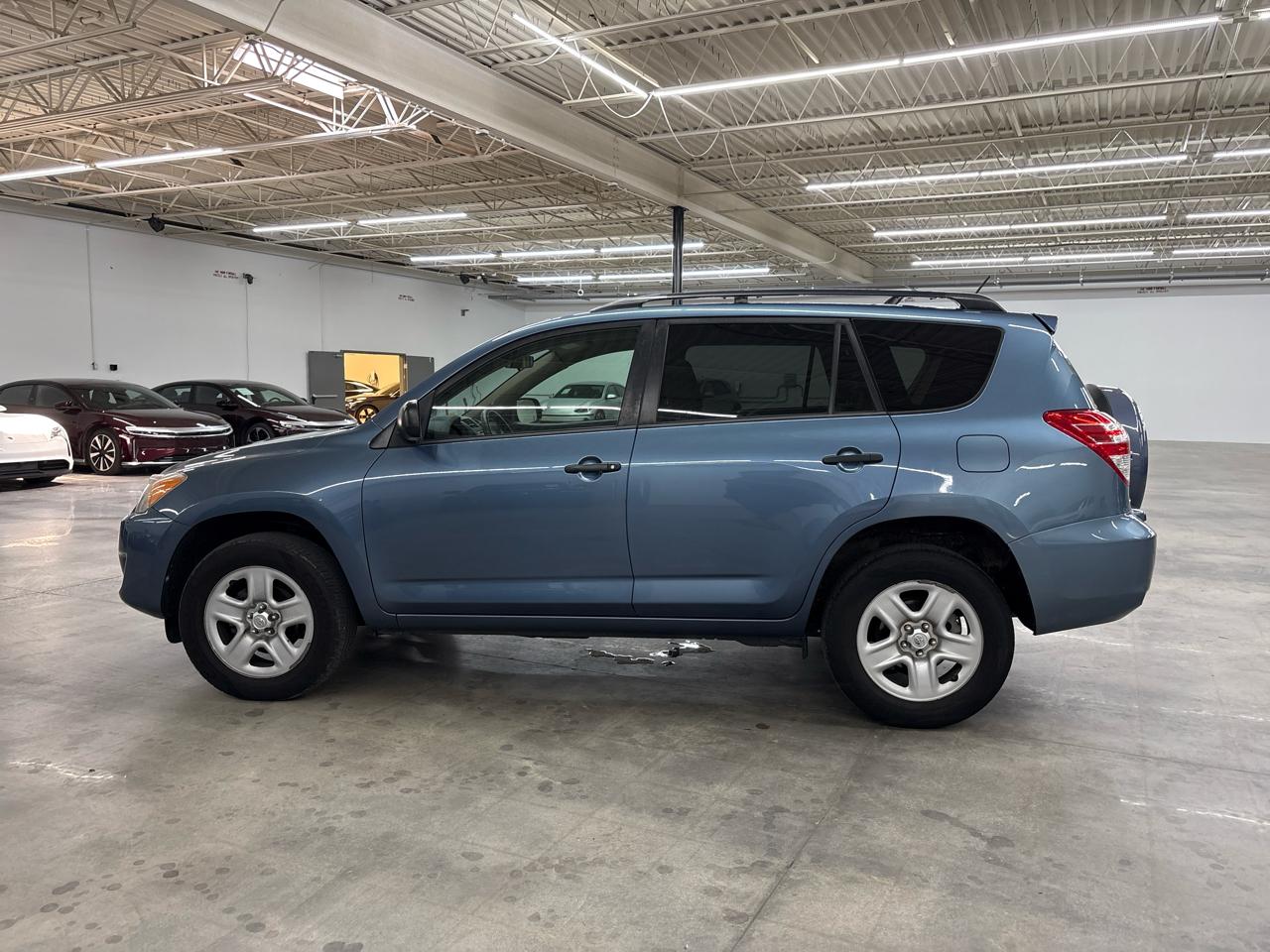 Toyota RAV4 FWD 4dr I4 (Natl) 2012