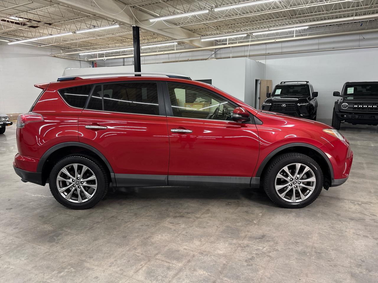 Toyota RAV4 FWD 4dr Limited (Natl) 2016