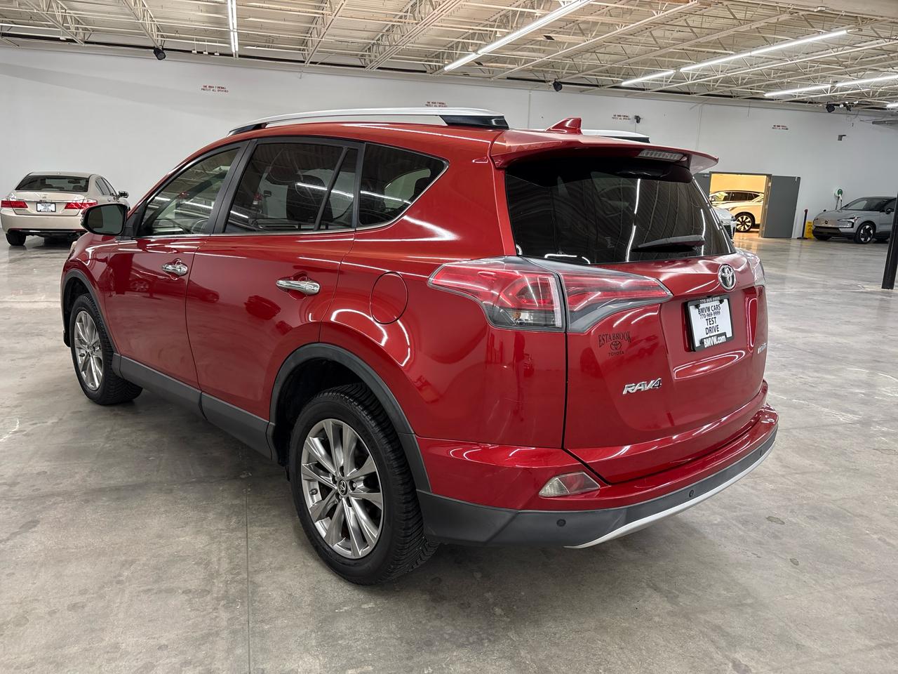 Toyota RAV4 FWD 4dr Limited (Natl) 2016