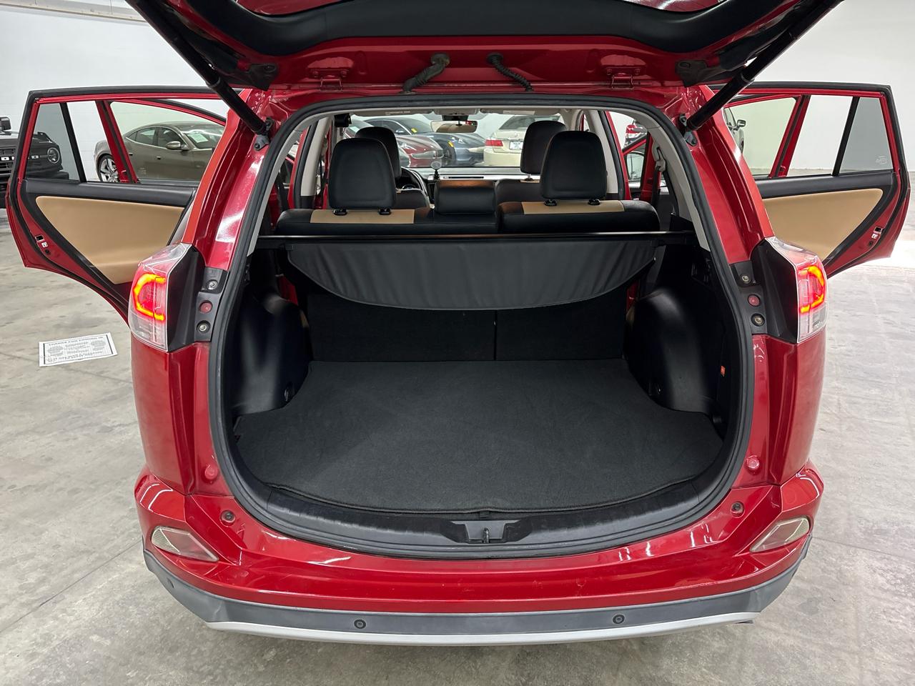Toyota RAV4 FWD 4dr Limited (Natl) 2016