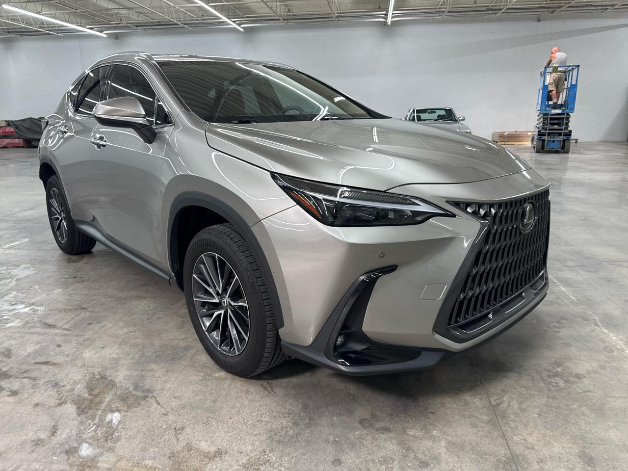 Lexus NX NX 350h Premium AWD 2024