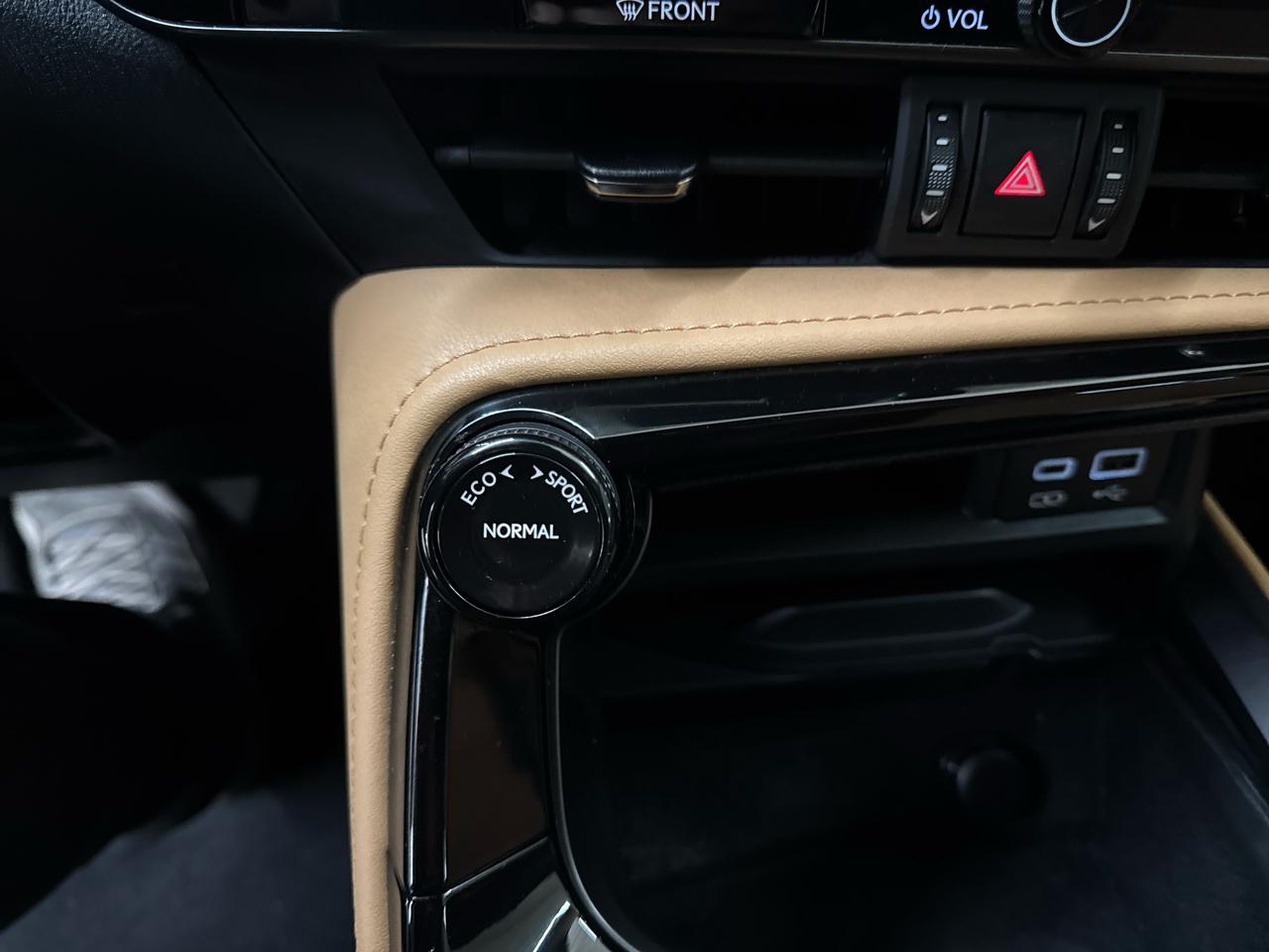 Lexus NX NX 350h Premium AWD 2024