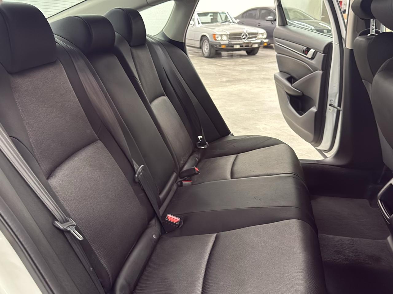 Honda Accord Sedan LX 1.5T CVT 2020