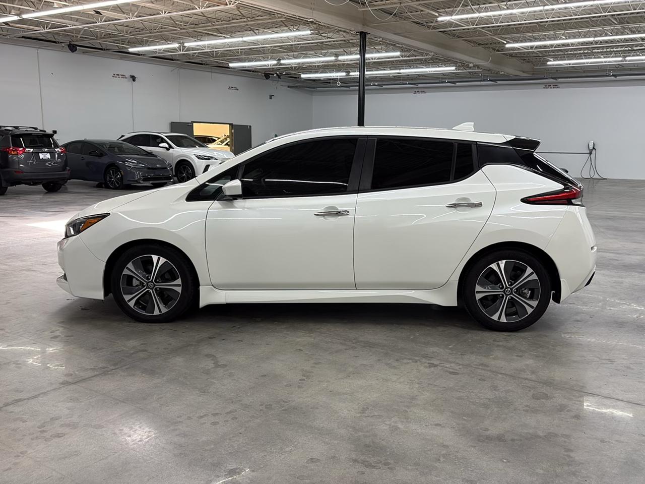 Nissan Leaf SV Hatchback 2020