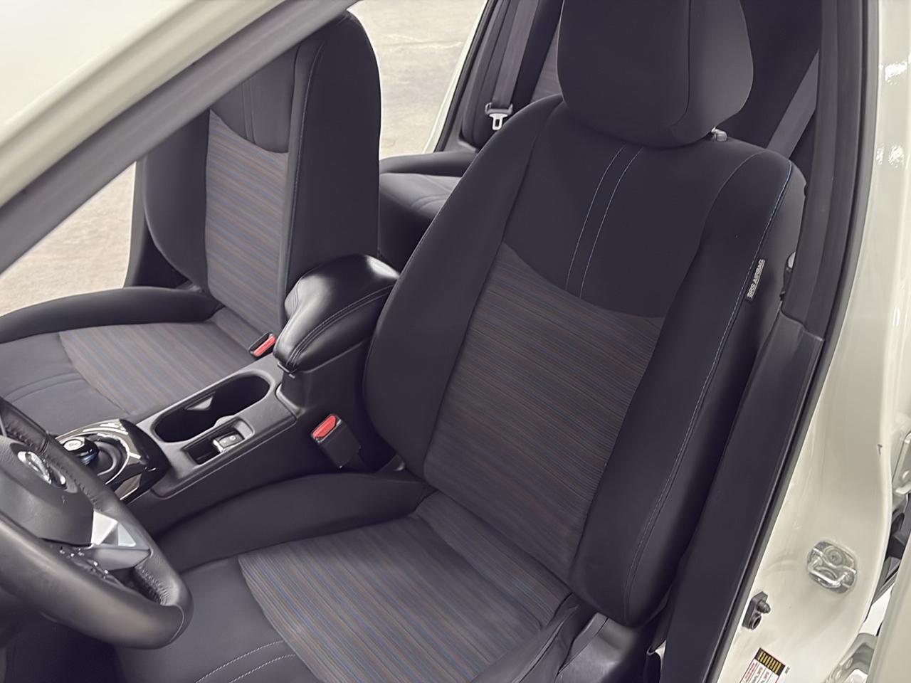 Nissan Leaf SV Hatchback 2020