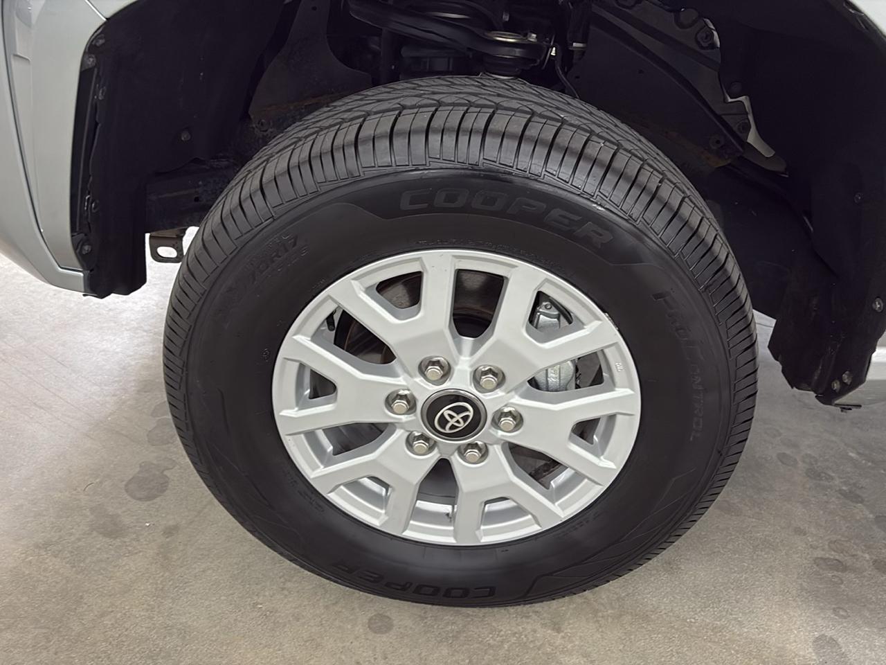 Toyota Tacoma 4WD TRD Off Road Double Cab 5' Bed MT (Natl) 2024