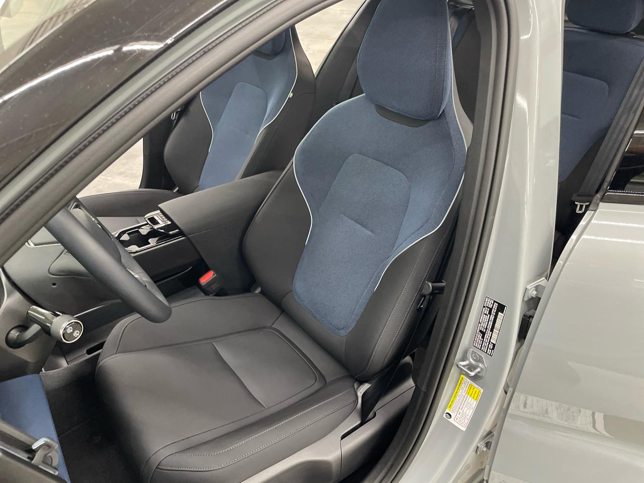Volvo EX30 Twin Motor AWD Ultra 2025