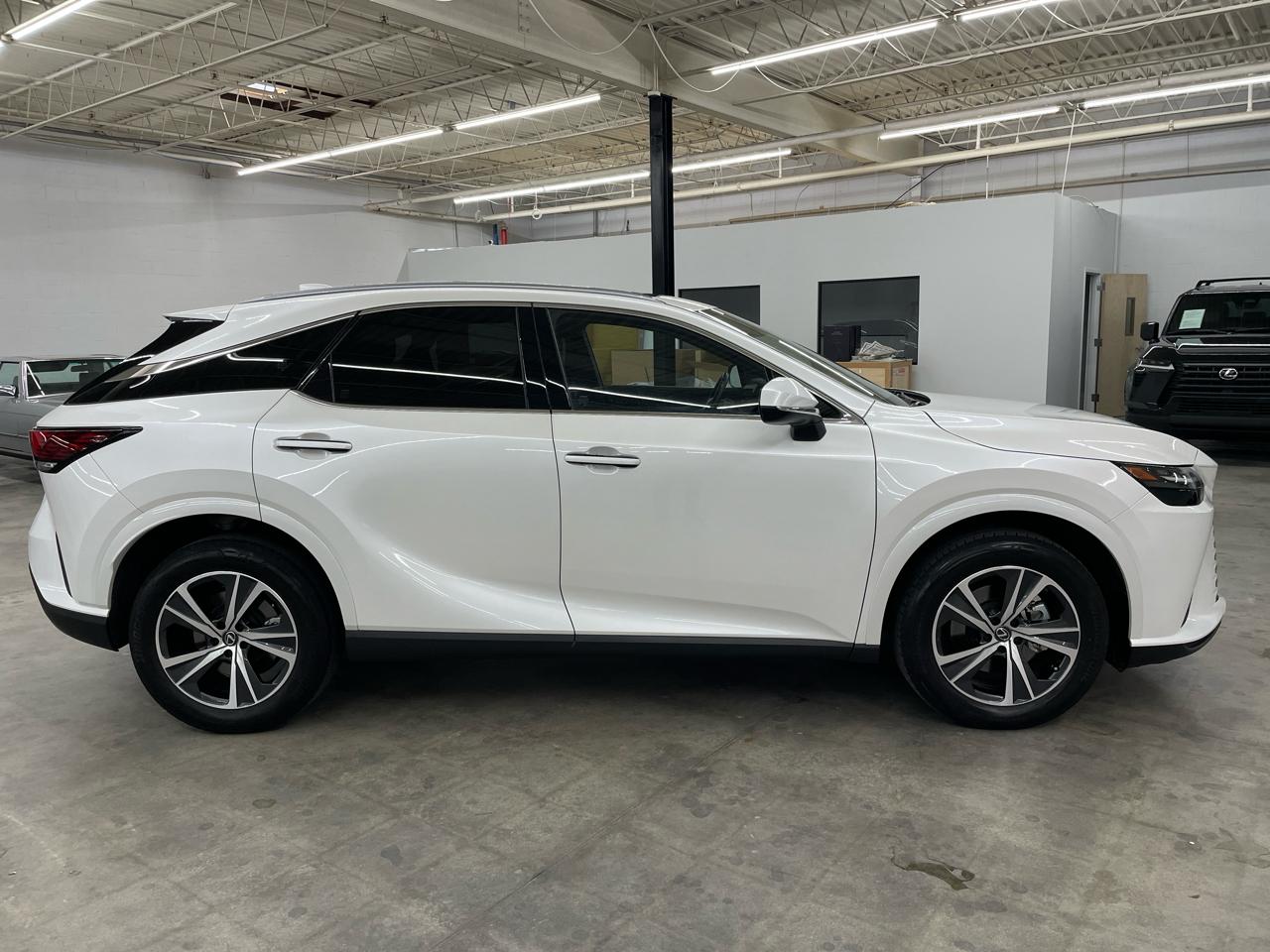 Lexus RX RX 350 FWD 2025