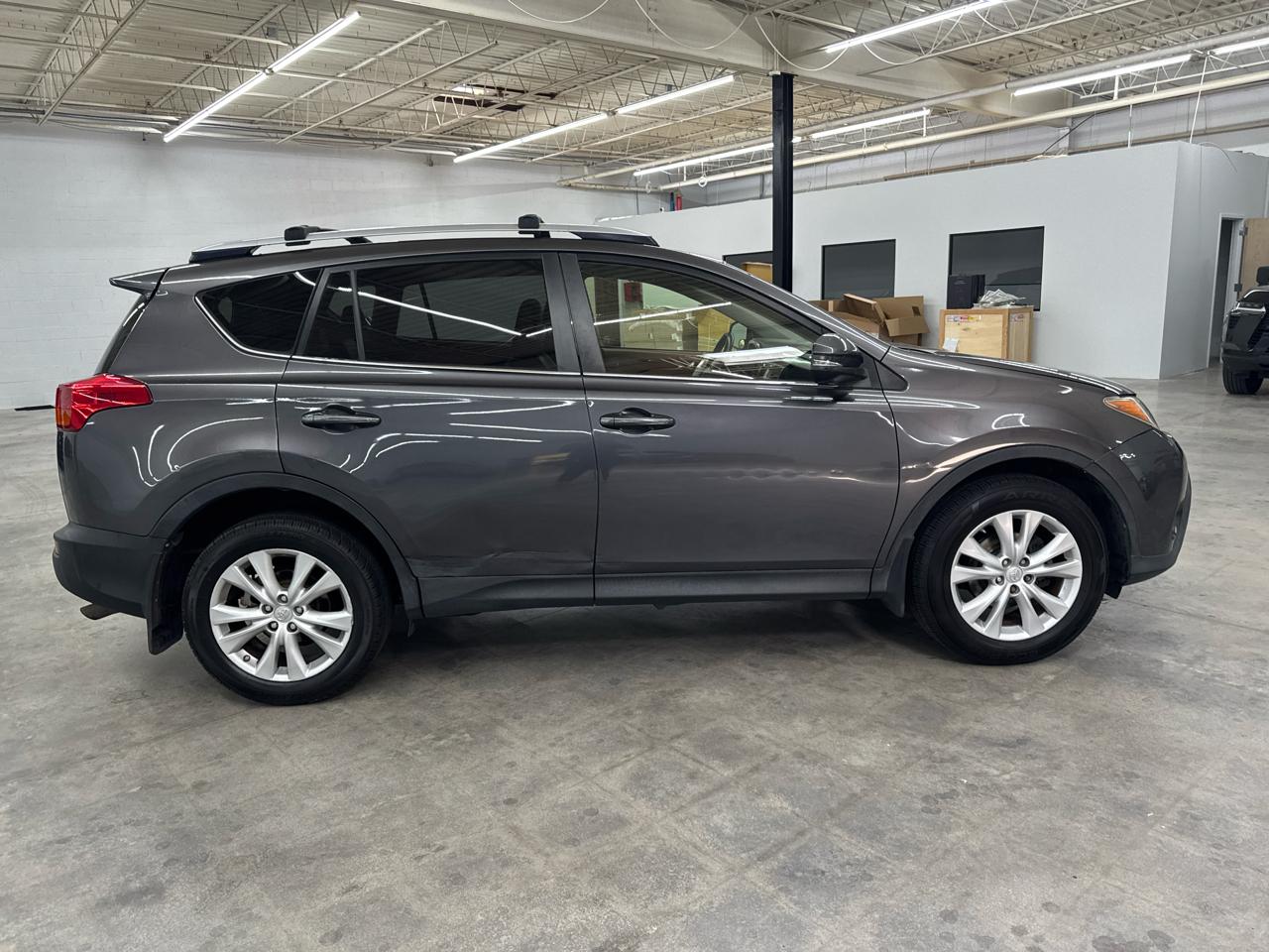 Toyota RAV4 AWD 4dr Limited (Natl) 2013