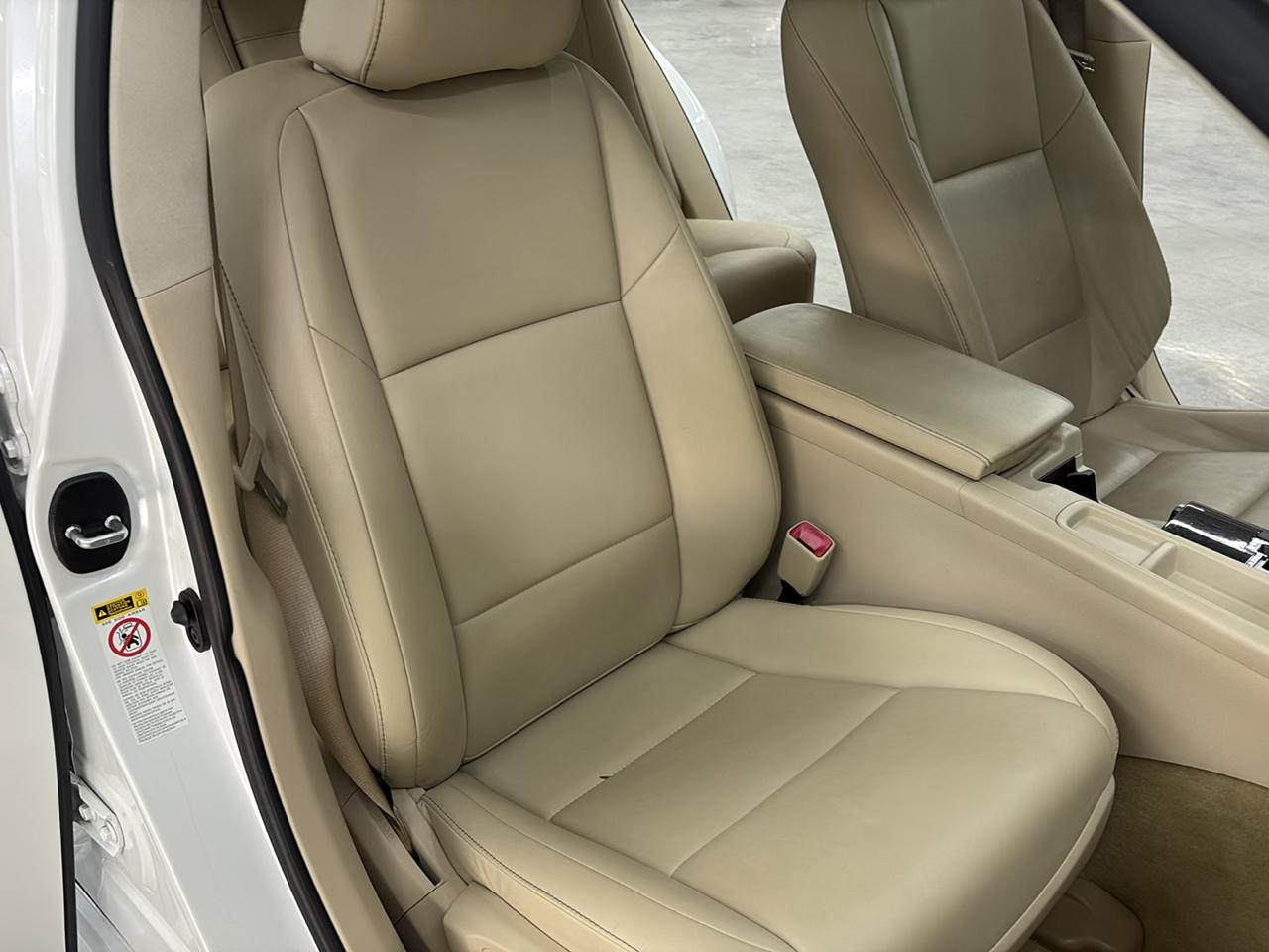 Lexus ES 350 4dr Sdn 2014
