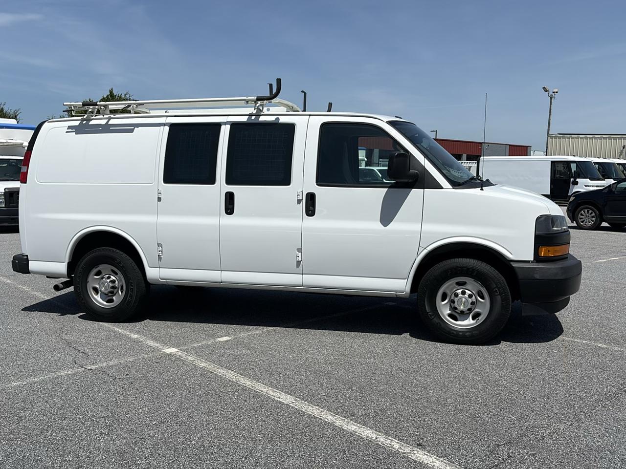 Chevrolet Express Cargo Van RWD 2500 135" 2020