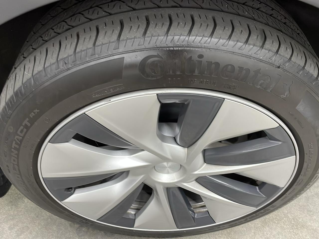 Tesla Model Y Long Range AWD 2023