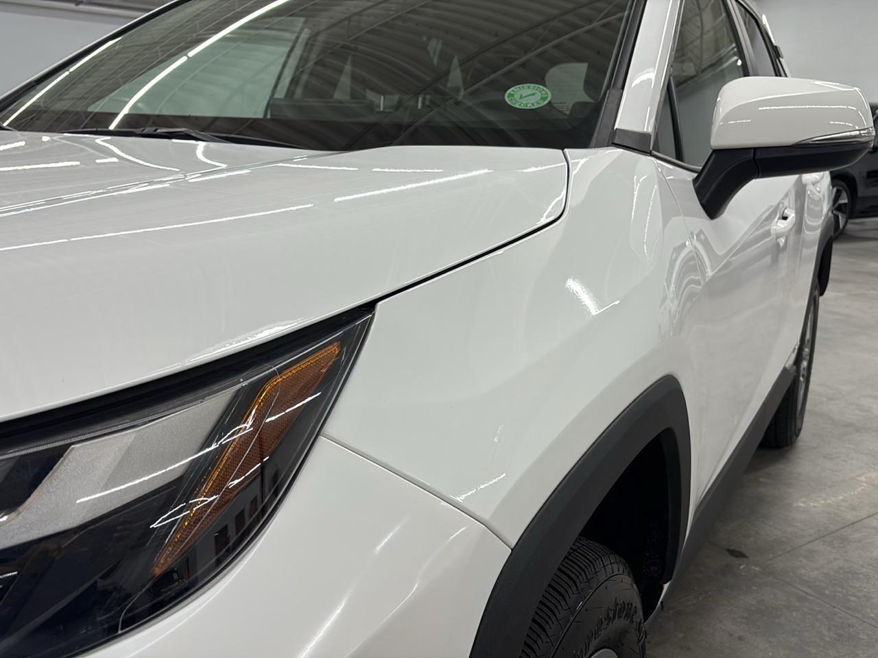 Toyota RAV4 Hybrid XLE AWD (Natl) 2023