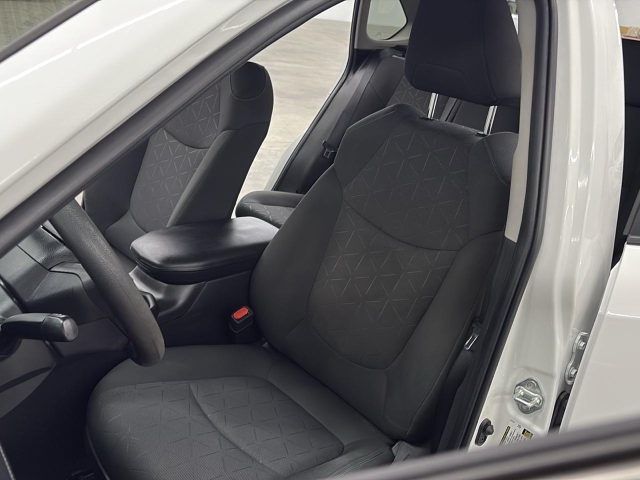 Toyota RAV4 Hybrid XLE AWD (Natl) 2023