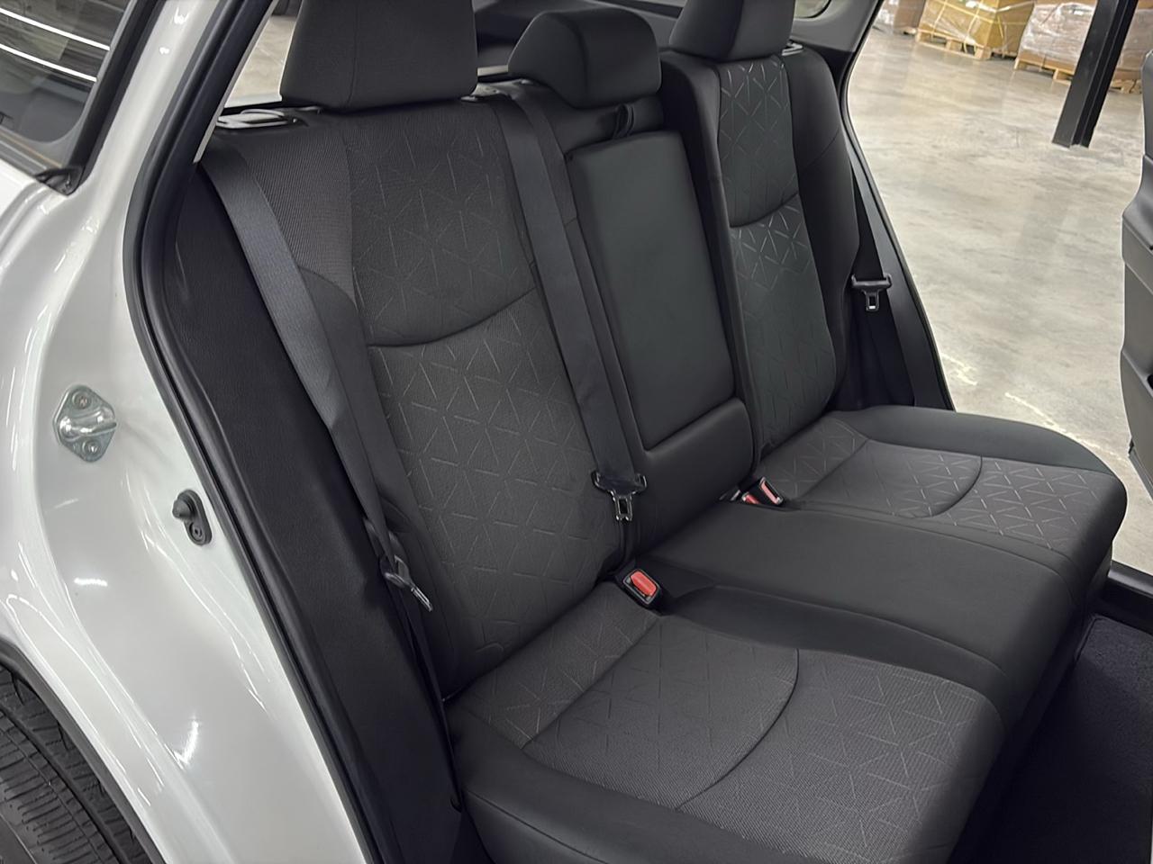Toyota RAV4 Hybrid XLE AWD (Natl) 2023