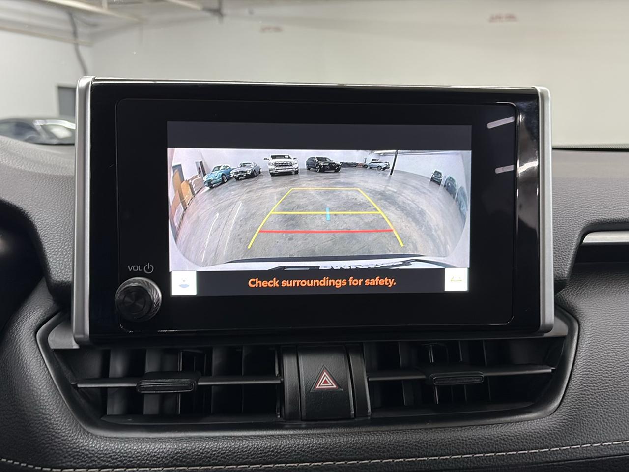 Toyota RAV4 Hybrid XLE AWD (Natl) 2023