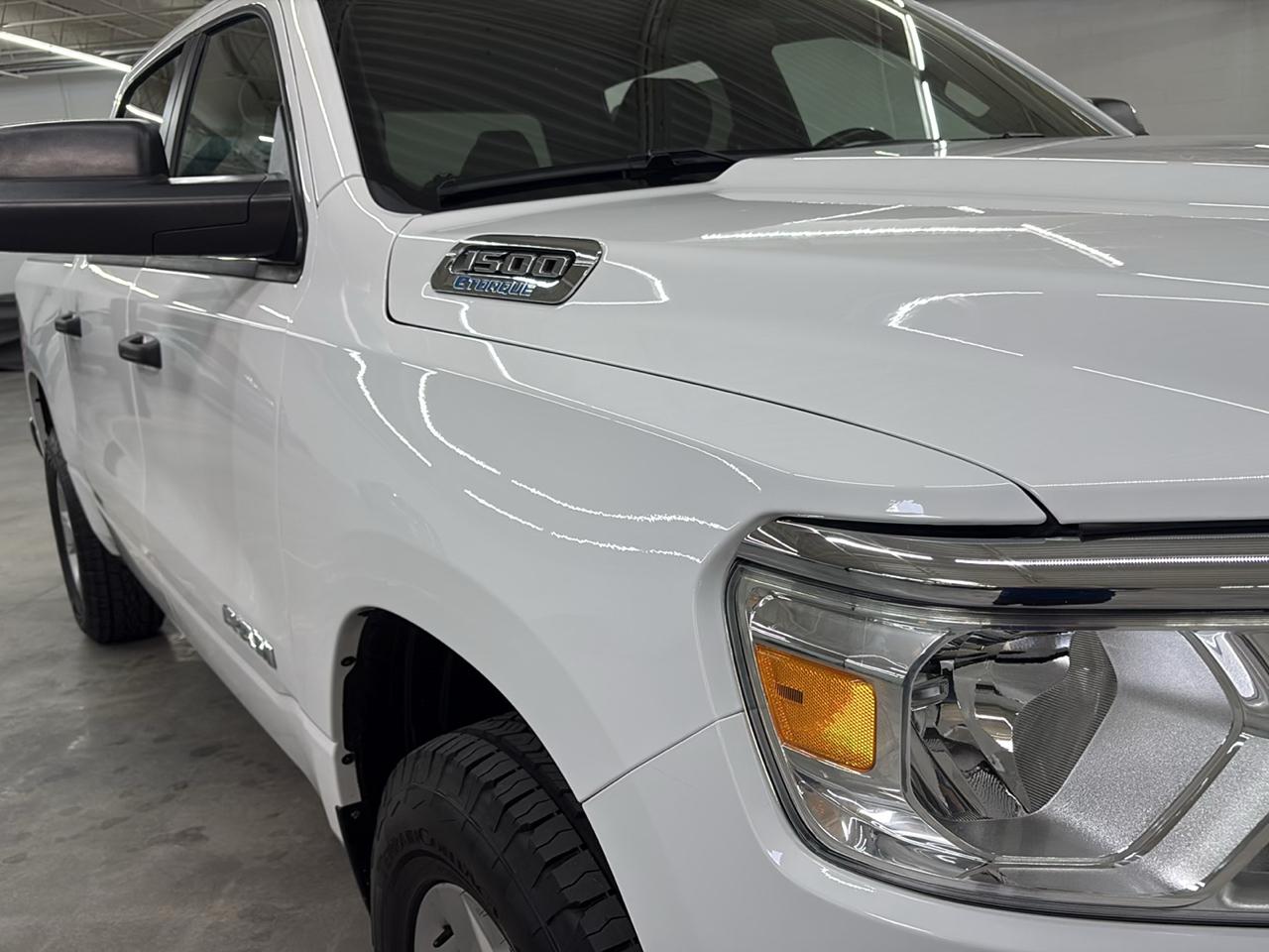 RAM 1500 Big Horn 4x4 Crew Cab 5'7" Box 2024