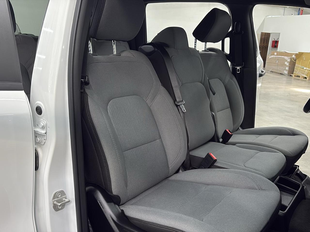 RAM 1500 Big Horn 4x4 Crew Cab 5'7" Box 2024
