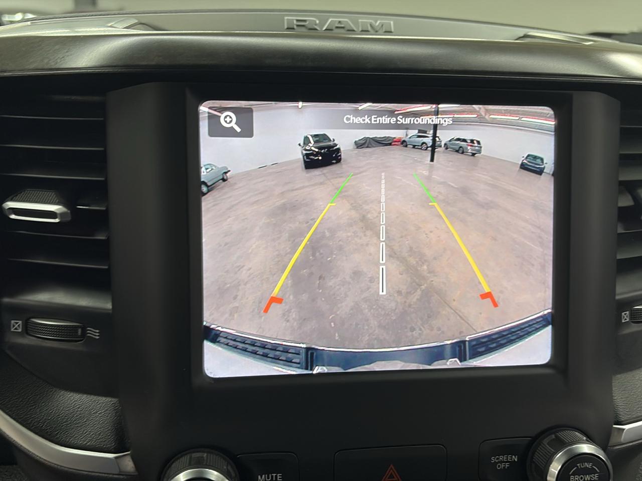 RAM 1500 Big Horn 4x4 Crew Cab 5'7" Box 2024