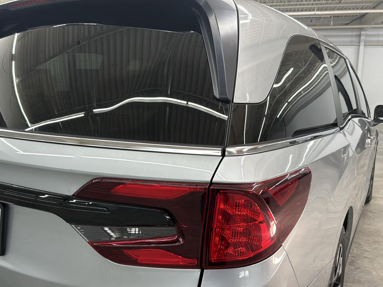 Honda Odyssey EX-L Auto 2025