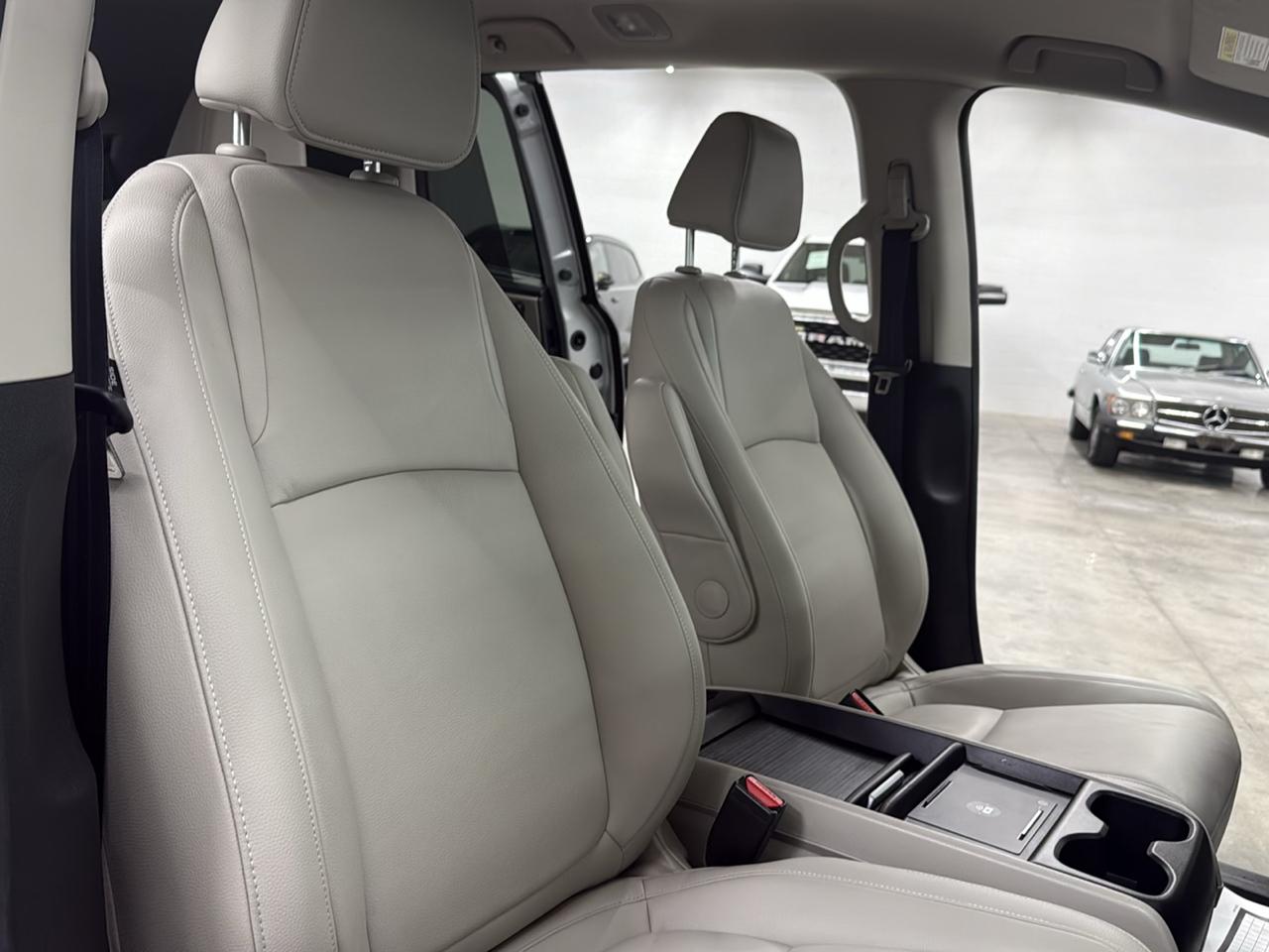 Honda Odyssey EX-L Auto 2025