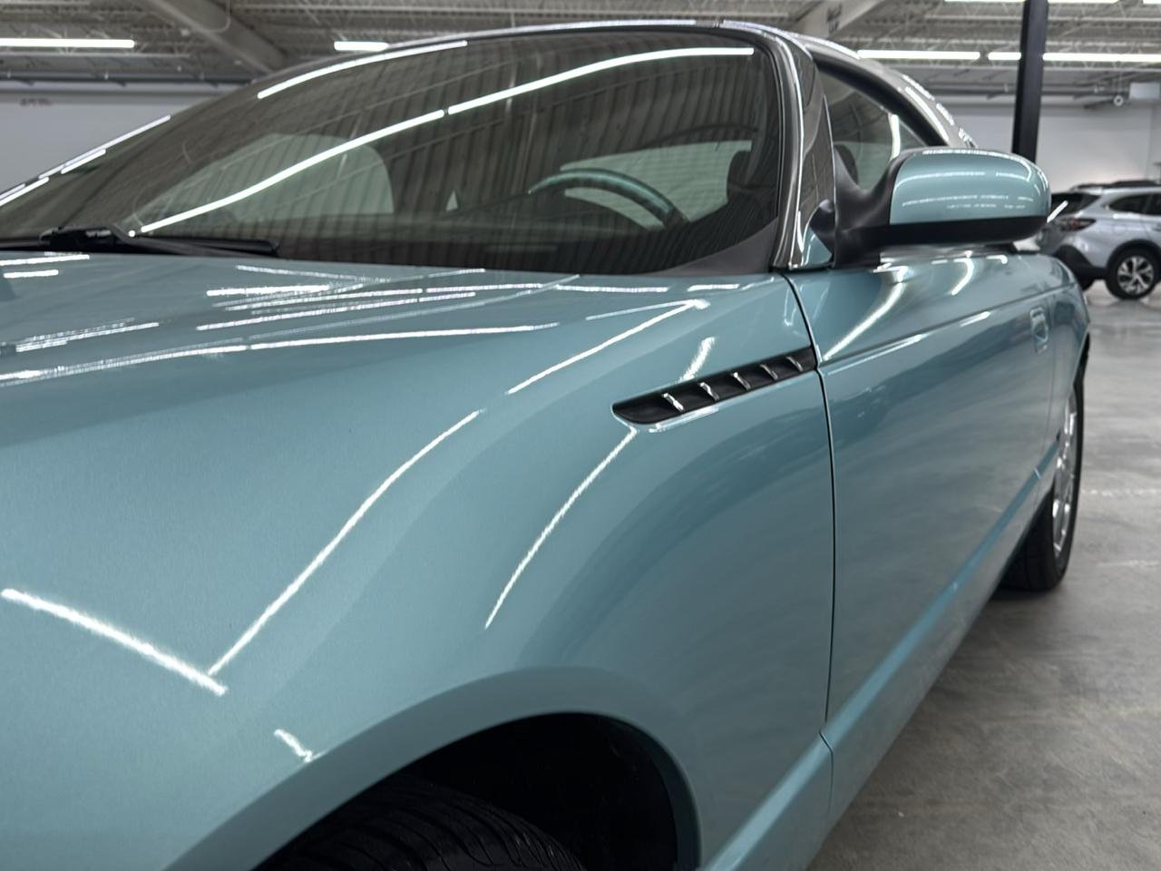 Ford Thunderbird 2dr Conv w/Hardtop Deluxe 2002