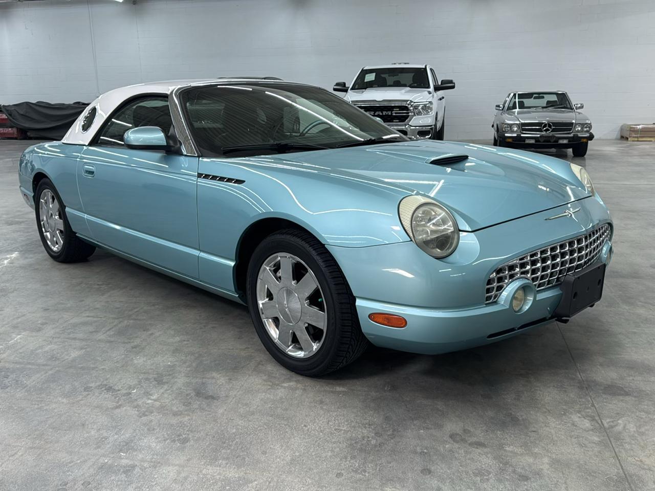 Ford Thunderbird 2dr Conv w/Hardtop Deluxe 2002